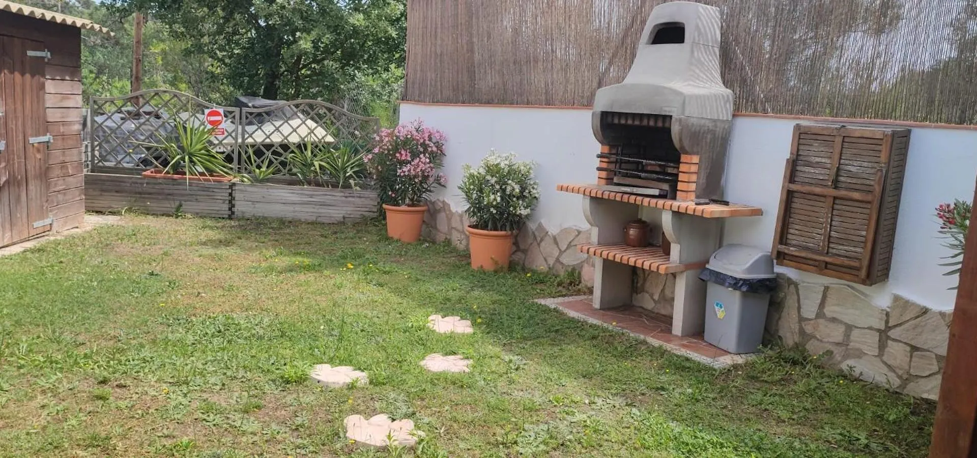 Detached Villa For 6 People In Lloret De Mar With Comunal Outdoor Swimming Pool Puigventos