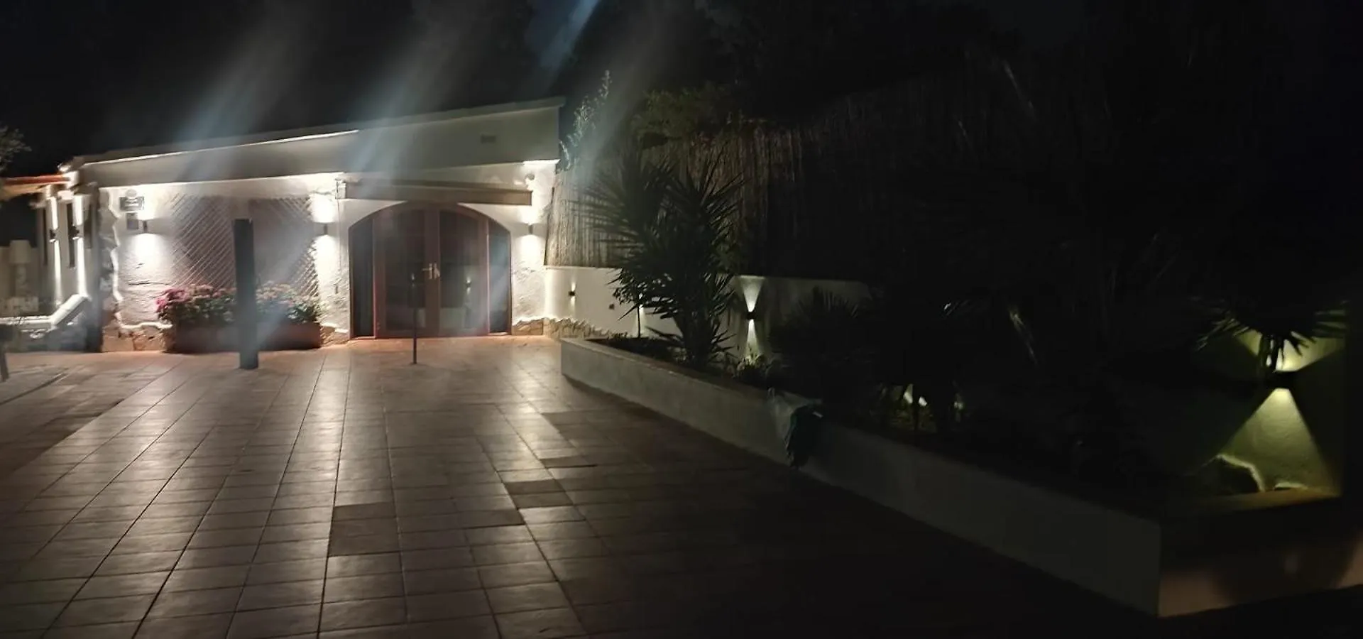 Detached Villa For 6 People In Lloret De Mar With Comunal Outdoor Swimming Pool Puigventos